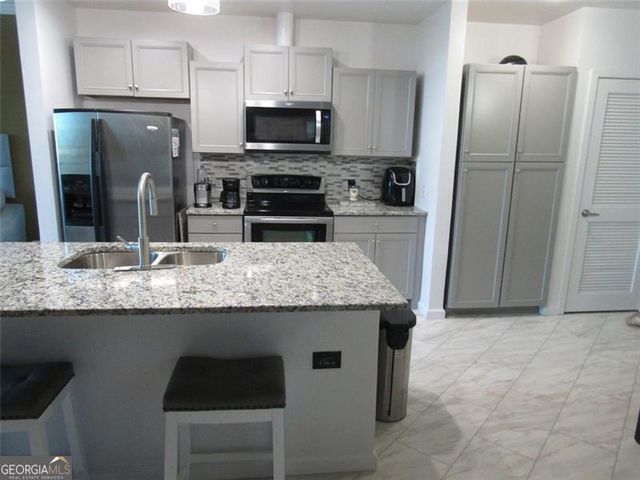 400 W Peachtree Street NW 903, Atlanta, GA 30308