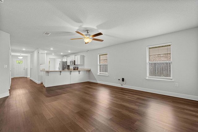 103 Ridgeway Circle, Crestview, FL 32536