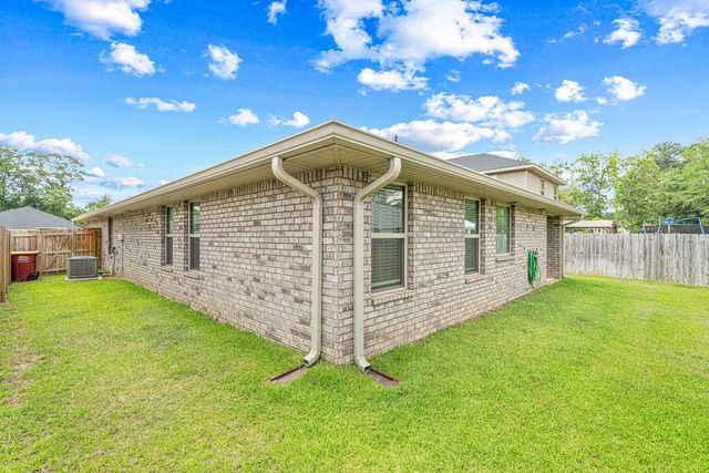 103 Ridgeway Circle, Crestview, FL 32536