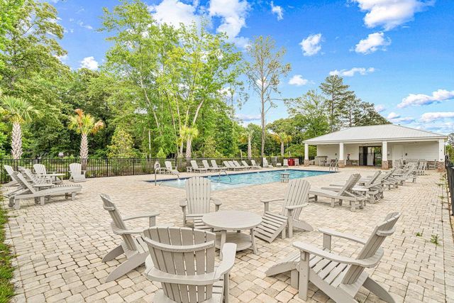 103 Ridgeway Circle, Crestview, FL 32536