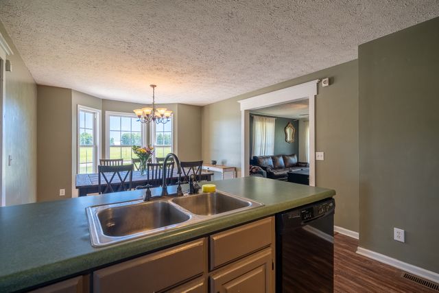 11220 Shelbyville Rd, Morrison, TN 37357