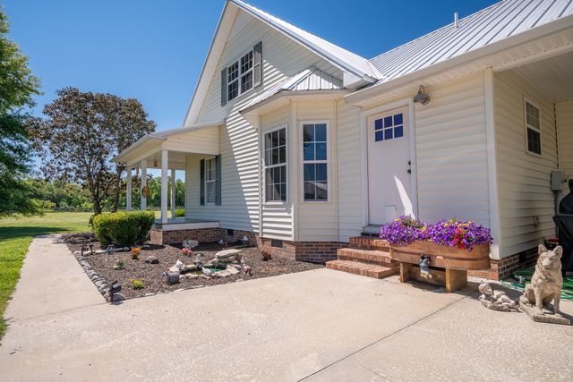 11220 Shelbyville Rd, Morrison, TN 37357
