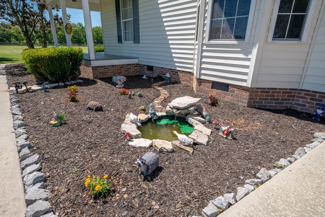 11220 Shelbyville Rd, Morrison, TN 37357