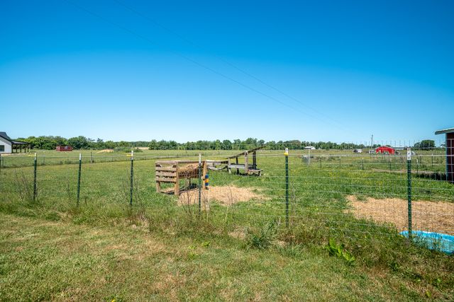 11220 Shelbyville Rd, Morrison, TN 37357