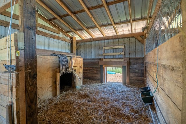 11220 Shelbyville Rd, Morrison, TN 37357
