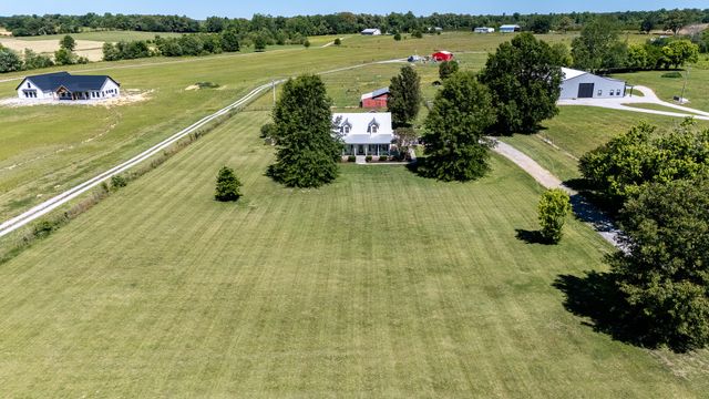 11220 Shelbyville Rd, Morrison, TN 37357