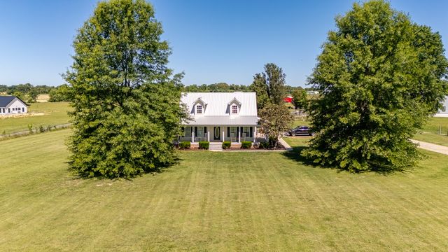 11220 Shelbyville Rd, Morrison, TN 37357