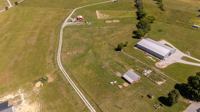 11220 Shelbyville Rd, Morrison, TN 37357