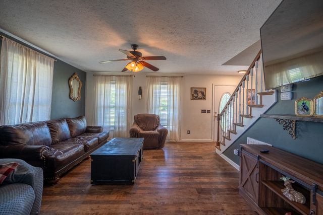 11220 Shelbyville Rd, Morrison, TN 37357