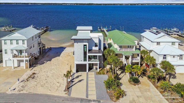 7348 Grand Navarre Blvd, Navarre Beach, FL 32566
