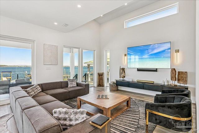 7348 Grand Navarre Blvd, Navarre Beach, FL 32566