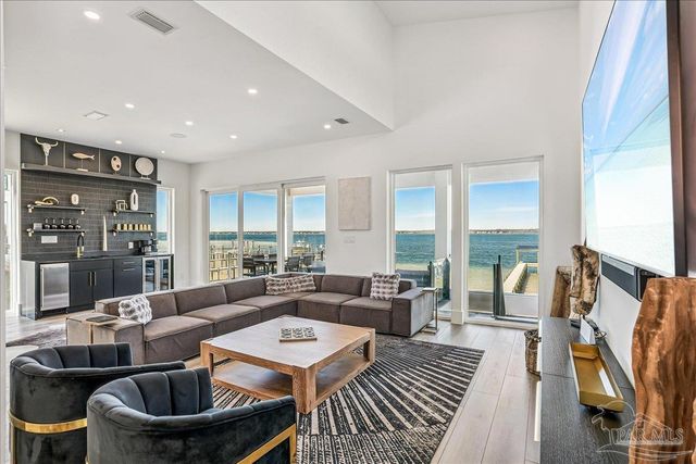 7348 Grand Navarre Blvd, Navarre Beach, FL 32566