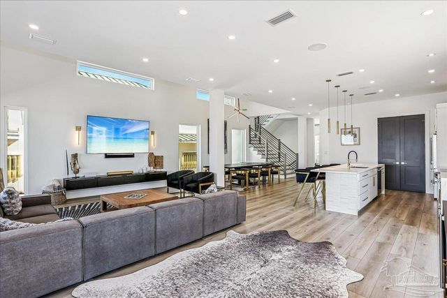 7348 Grand Navarre Blvd, Navarre Beach, FL 32566