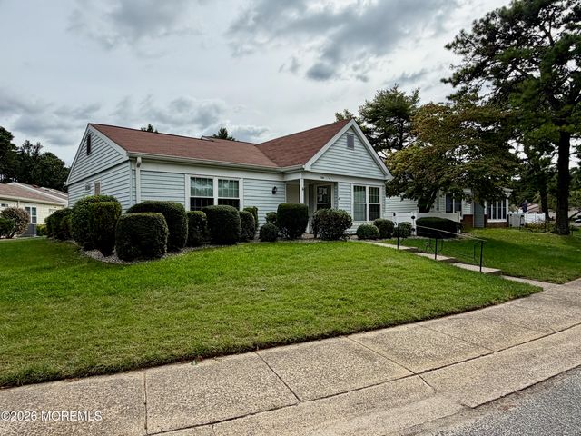 539A Warwick Court, Manchester, NJ 08759