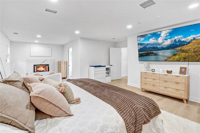 23245 Gonzales Drive, Woodland Hills, CA 91367