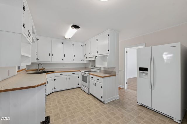 1408 Harriet Drive, Burlington, NC 27215