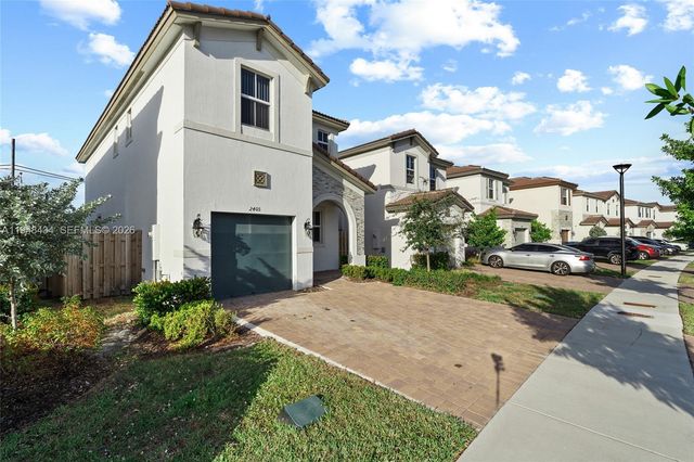 2405 NW 131st Cir, Miami, FL 33167