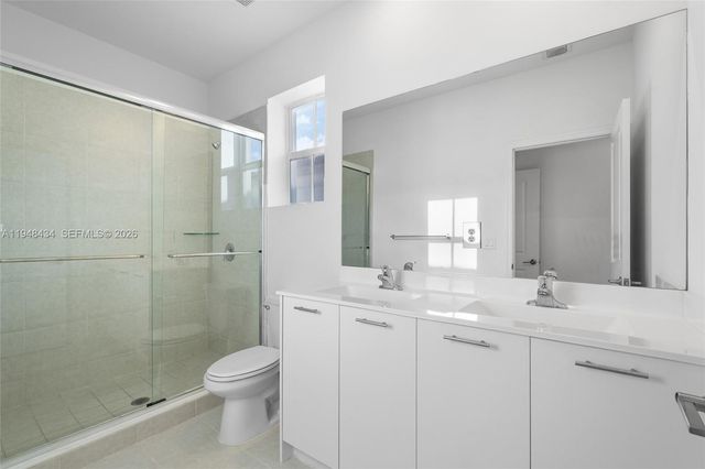 2405 NW 131st Cir, Miami, FL 33167