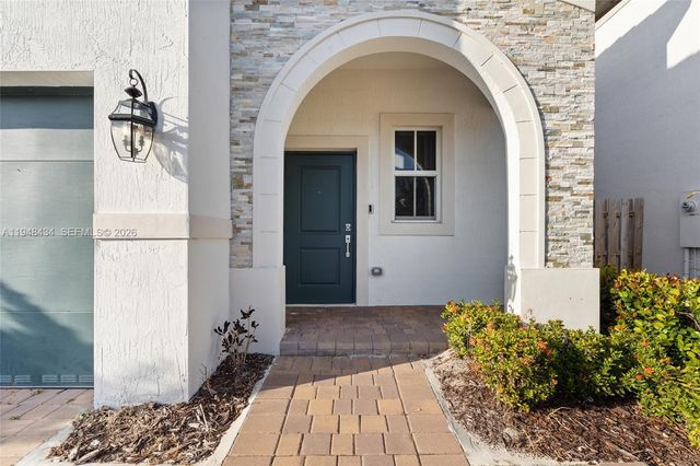 2405 NW 131st Cir, Miami, FL 33167