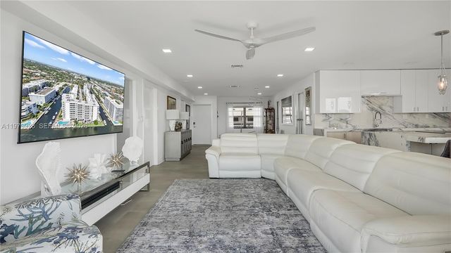 3100 NE 48th St PH18, Fort Lauderdale, FL 33308