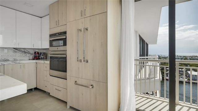 3100 NE 48th St PH18, Fort Lauderdale, FL 33308