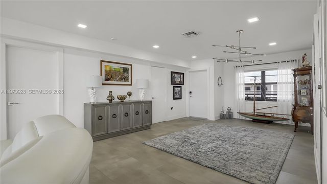 3100 NE 48th St PH18, Fort Lauderdale, FL 33308