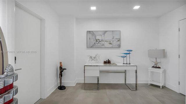 3100 NE 48th St PH18, Fort Lauderdale, FL 33308