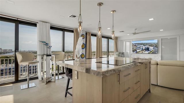 3100 NE 48th St PH18, Fort Lauderdale, FL 33308