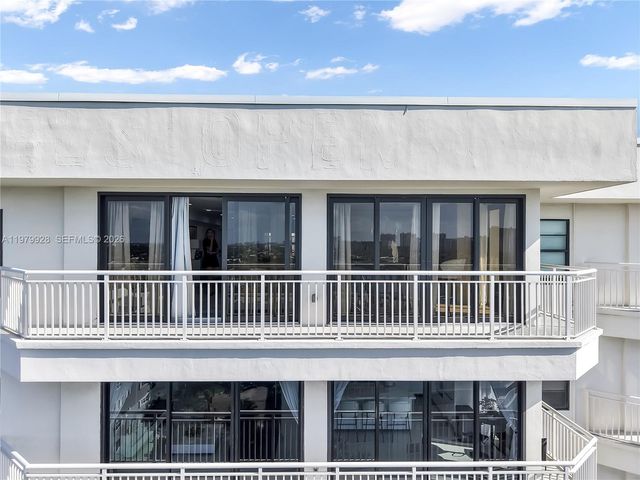 3100 NE 48th St PH18, Fort Lauderdale, FL 33308