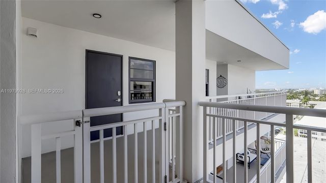 3100 NE 48th St PH18, Fort Lauderdale, FL 33308