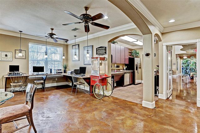 1711 Old Spanish Trail 142, Houston, TX 77054