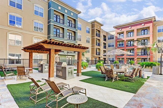 1711 Old Spanish Trail 142, Houston, TX 77054