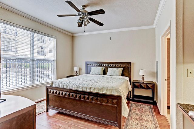 1711 Old Spanish Trail 142, Houston, TX 77054