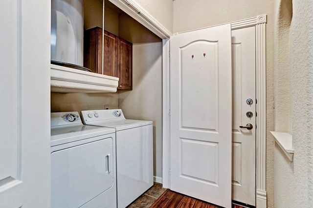 1711 Old Spanish Trail 142, Houston, TX 77054