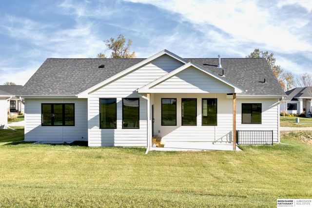 21229 Boyd Street, Omaha, NE 68022