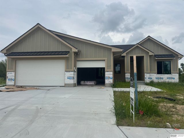 21229 Boyd Street, Omaha, NE 68022