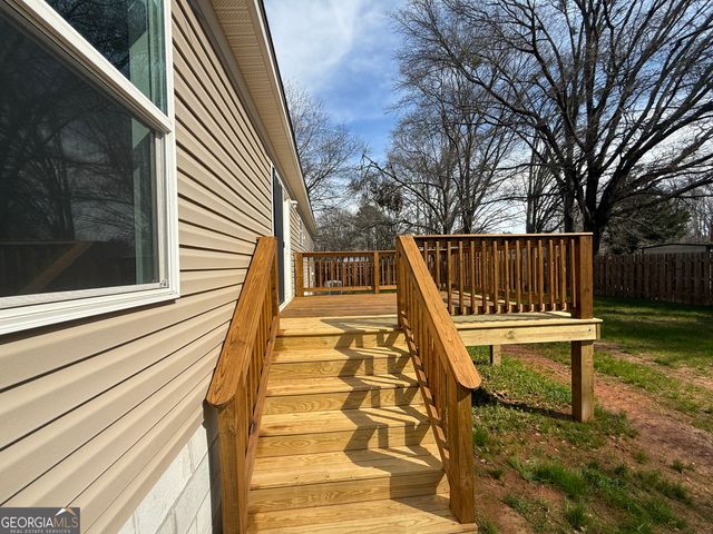 103 Skyland Drive E, Locust Grove, GA 30248