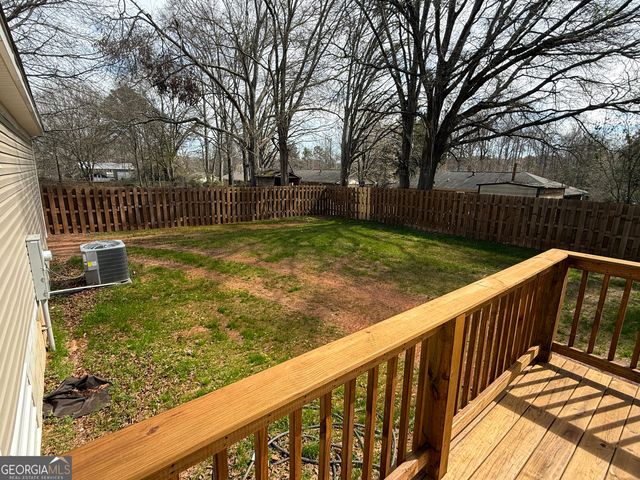 103 Skyland Drive E, Locust Grove, GA 30248