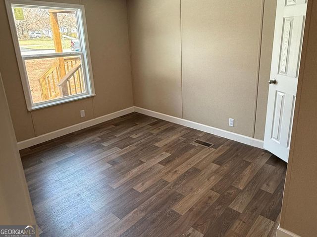 103 Skyland Drive E, Locust Grove, GA 30248