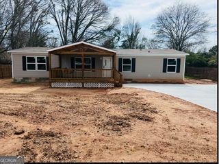 103 Skyland Drive E, Locust Grove, GA 30248