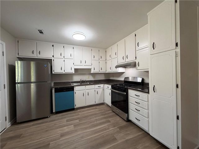 8744 Collins Drive, Jonesboro, GA 30236