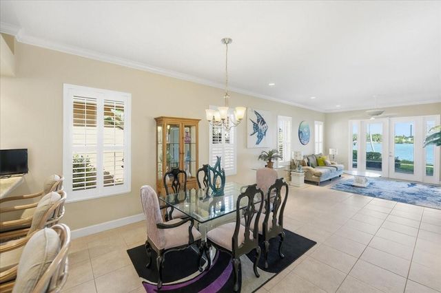 3336 Caracal Dr, Hutchinson Island, FL 34949