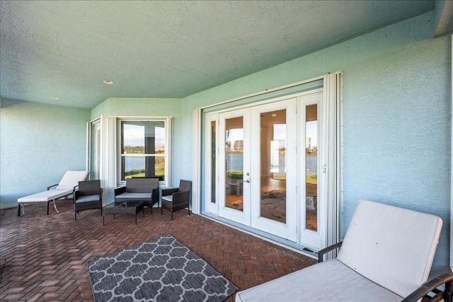 3336 Caracal Dr, Hutchinson Island, FL 34949