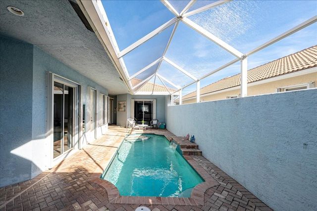 3336 Caracal Dr, Hutchinson Island, FL 34949