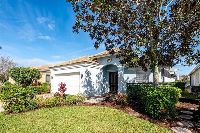 3336 Caracal Dr, Hutchinson Island, FL 34949