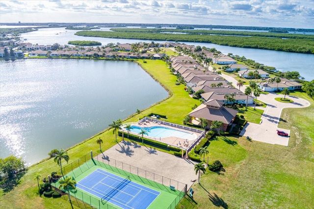 3336 Caracal Dr, Hutchinson Island, FL 34949