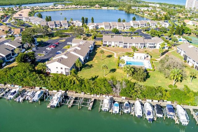 3336 Caracal Dr, Hutchinson Island, FL 34949