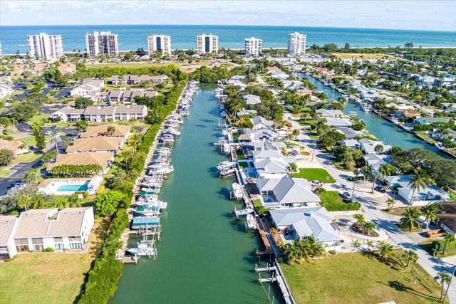 3336 Caracal Dr, Hutchinson Island, FL 34949