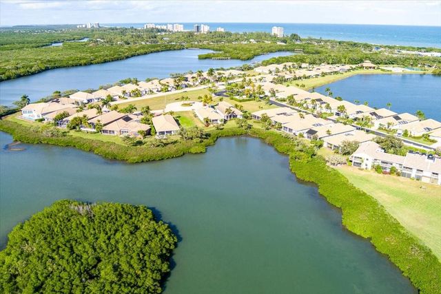 3336 Caracal Dr, Hutchinson Island, FL 34949