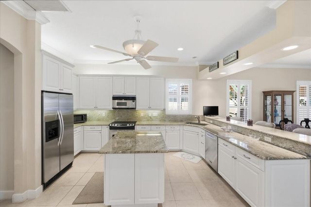 3336 Caracal Dr, Hutchinson Island, FL 34949